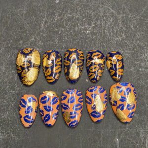 Set 8: Cat-Eye Kisses